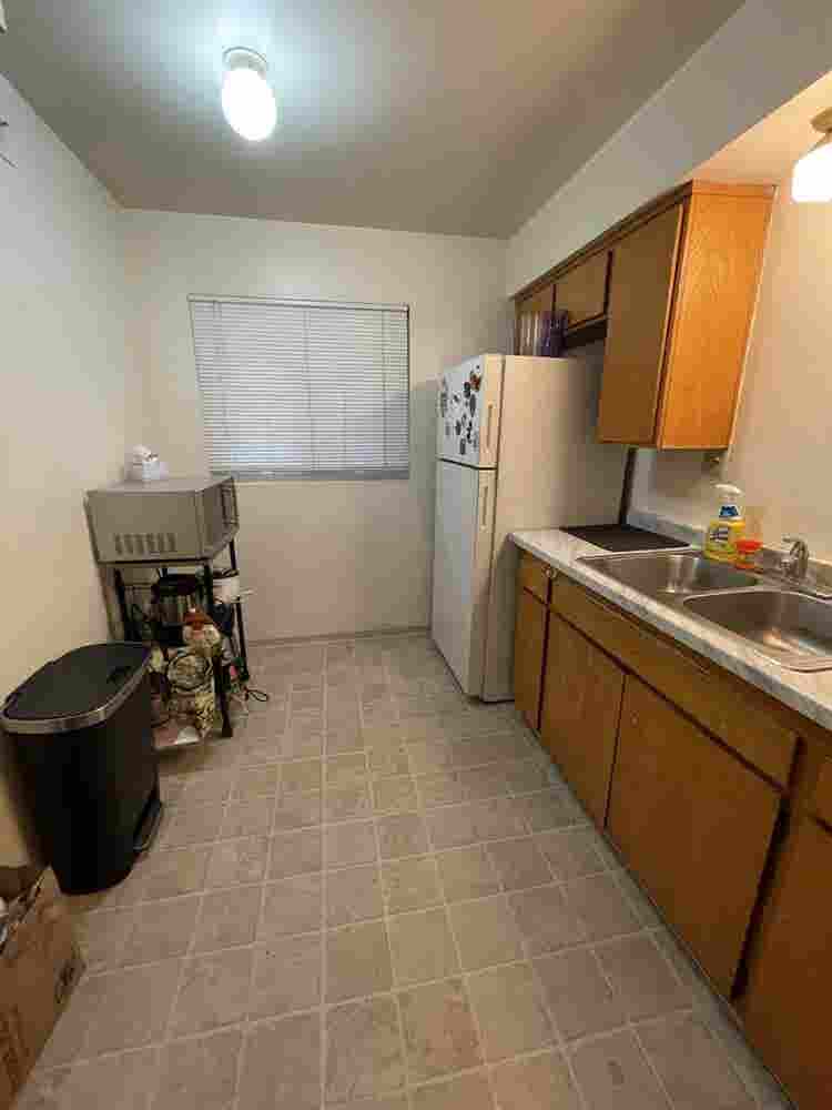 Private Room for Rent, 
East College