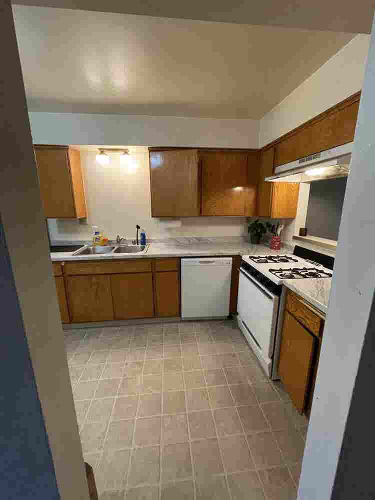 Private Room for Rent, 
East College