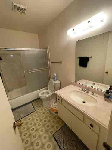 Private Room for Rent, 
East College