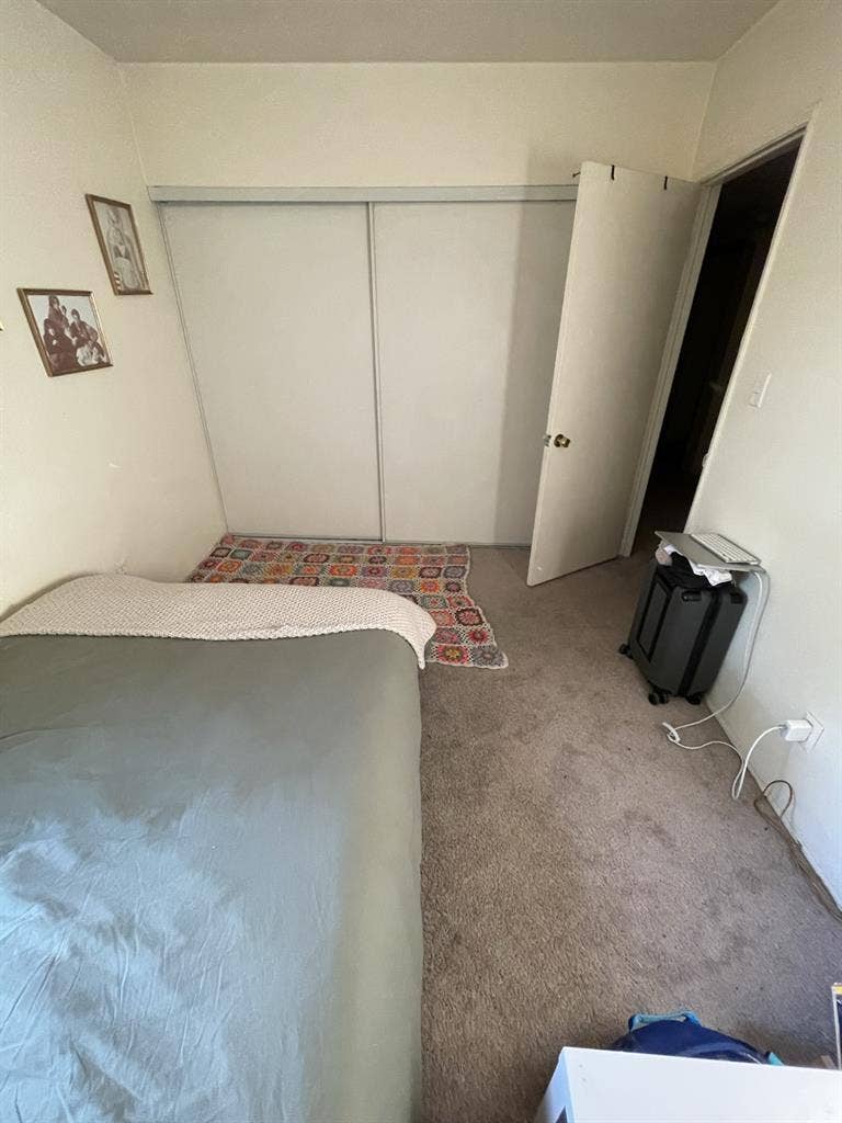 Private Room for Rent,
East College