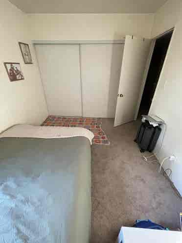 Private Room for Rent, 
East College