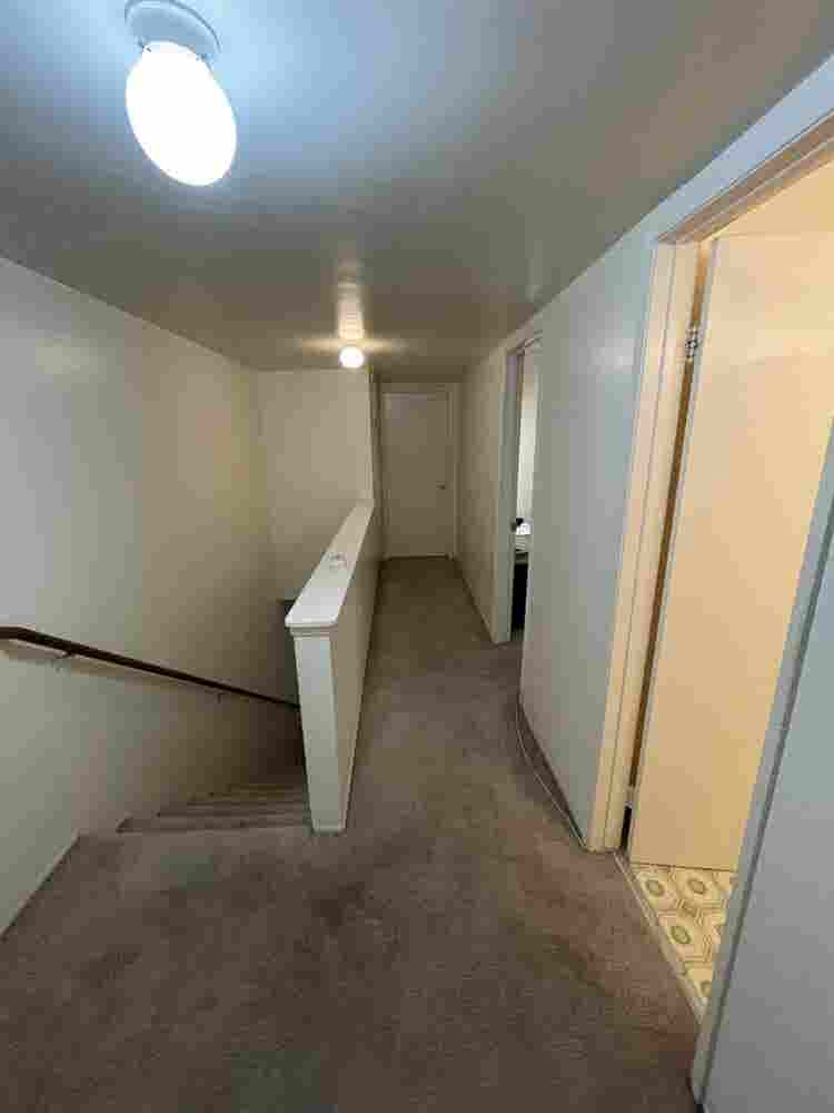 Private Room for Rent, 
East College