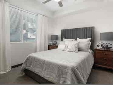 Roommate wanted move in Aug