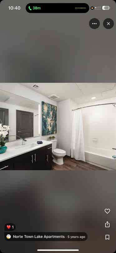 Roommate wanted move in Aug