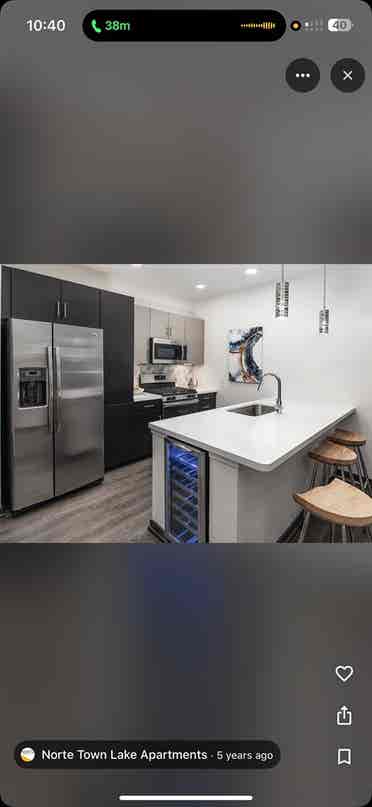 Roommate wanted move in Aug