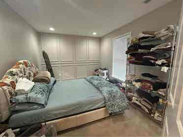 Room available 
in Townhome. Woburn