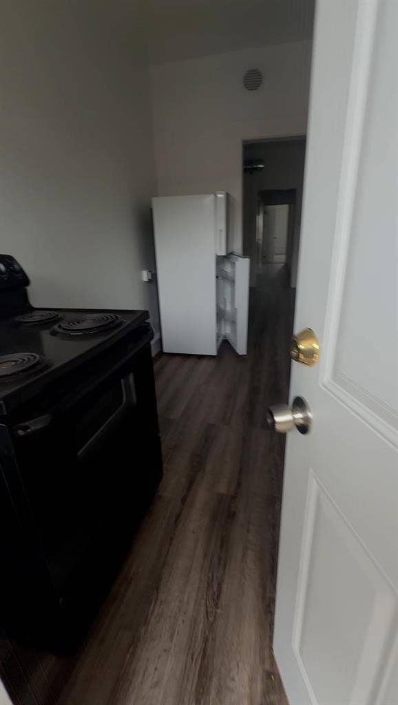 Rooms open! close to Shaker Square