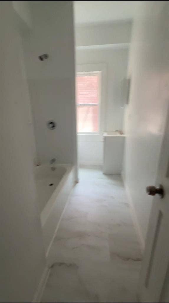 Rooms open! close to Shaker Square