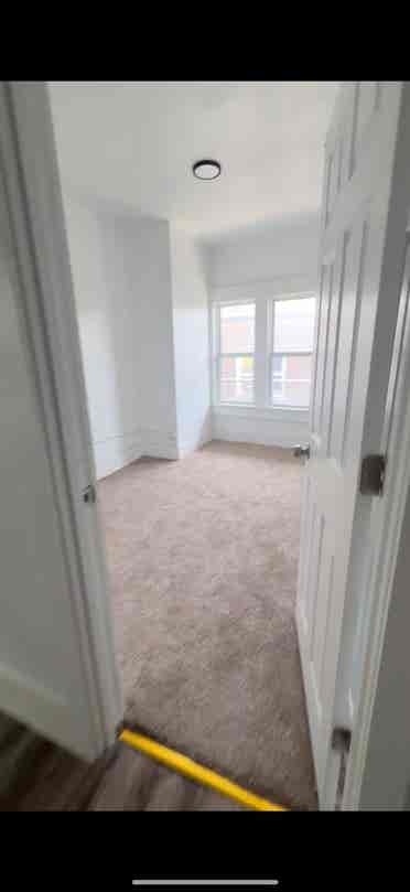Rooms open! close to Shaker Square
