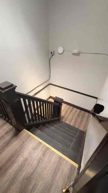 Rooms open! close to Shaker Square