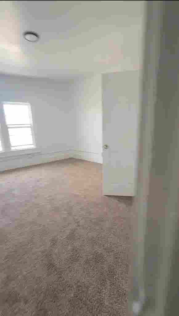 Rooms open! close to Shaker Square
