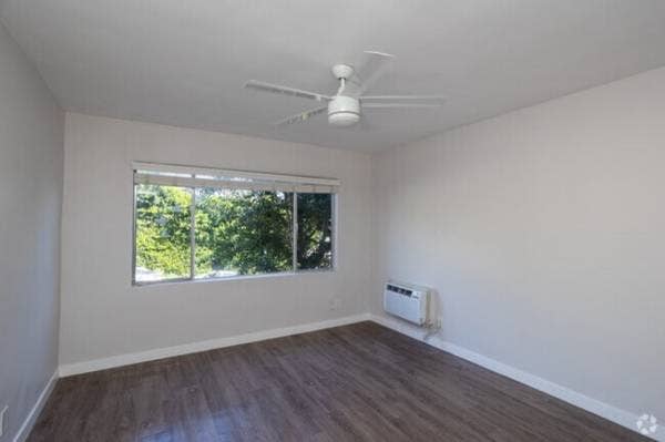 Private Bedroom + Bathr in 2BR