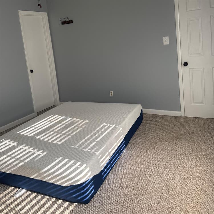 Roomates style housing
