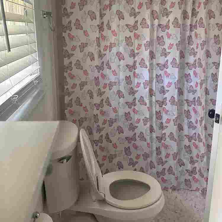 Roomates style housing