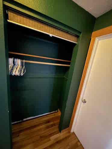 Furnished room with one roommate