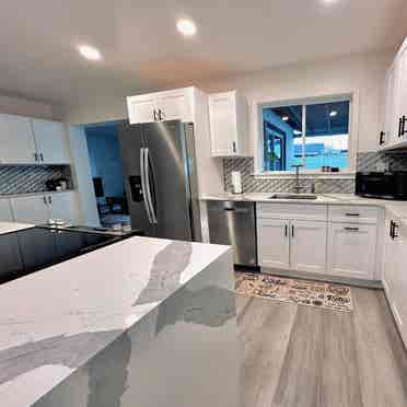 Detached Room with Private Bathroom
