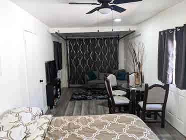 Detached Room with Private Bathroom