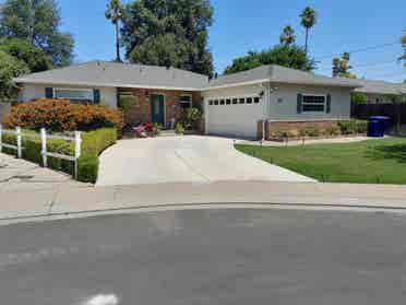 Blissful quiet neighborhood