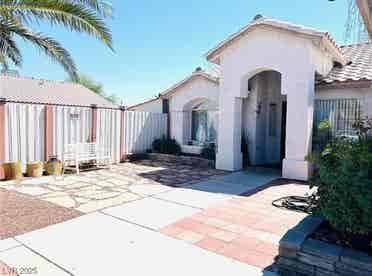 Beautiful Single Family Home 