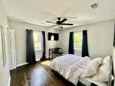 Spacious Furnished Room Near MARTA 