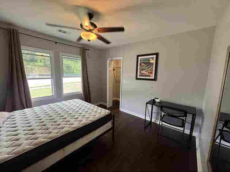 Spacious Furnished Room Near MARTA