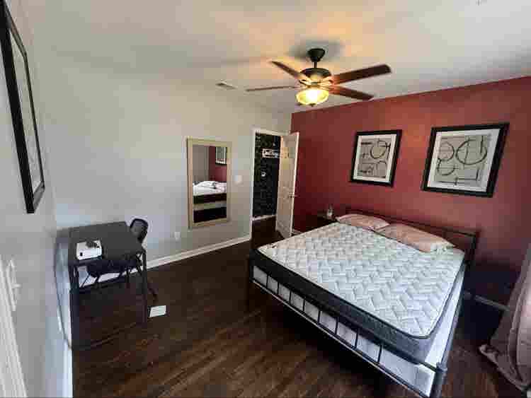 Spacious Furnished Room Near MARTA