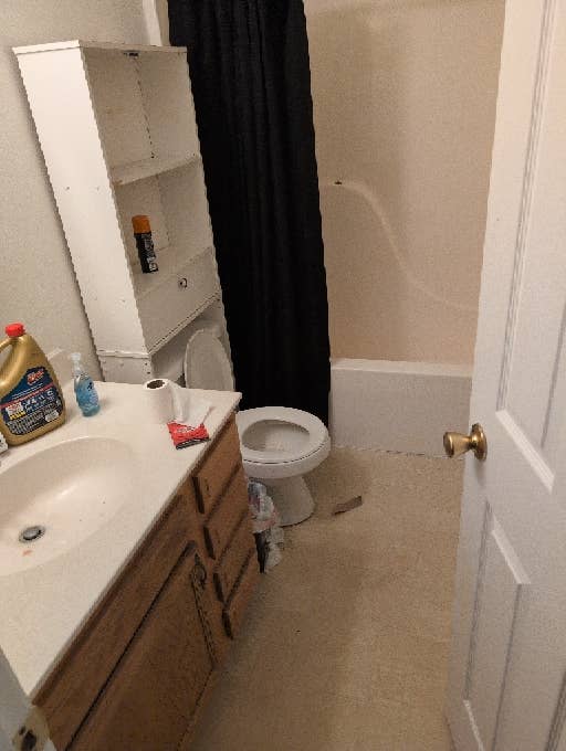 Looking for a roomate asap