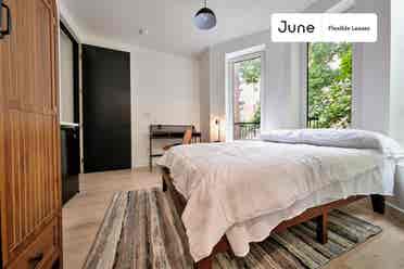 4 BR in New York City