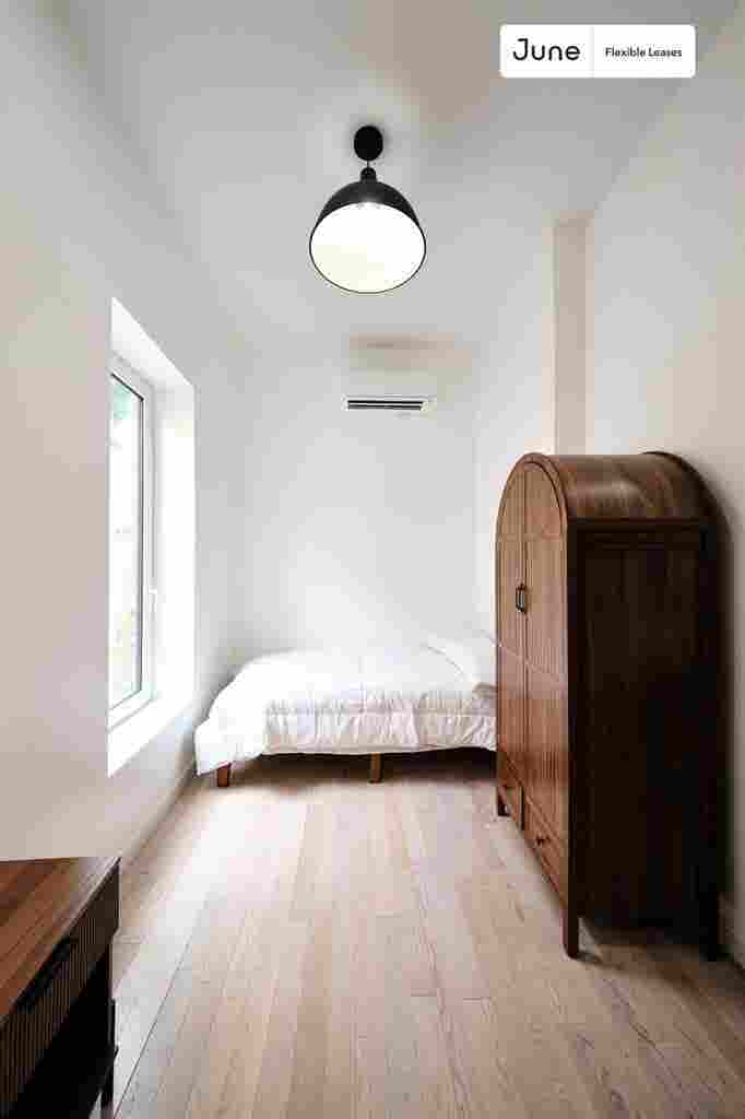 4 BR in New York City