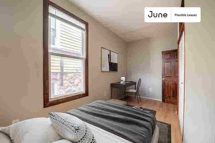 4 BR in Chicago
