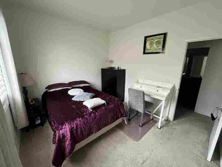 Furnished room 4 rent near