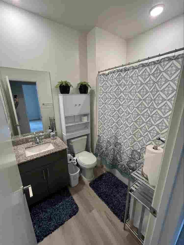 Furnished room 4 rent near