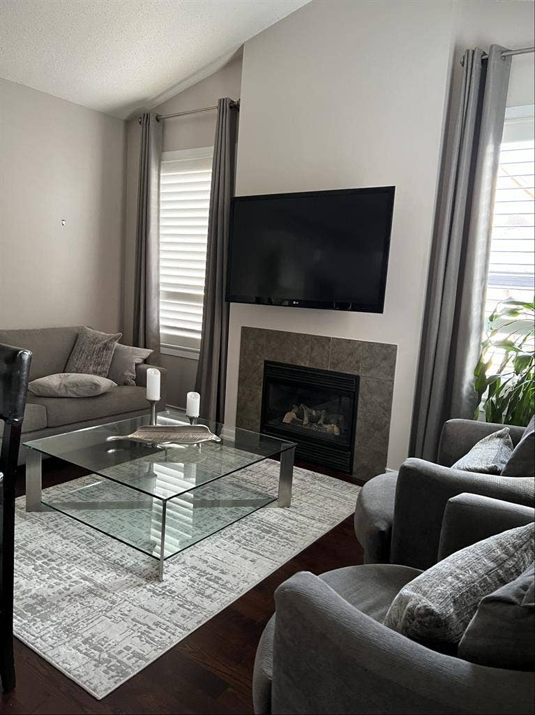 Room for Rent in Pickering