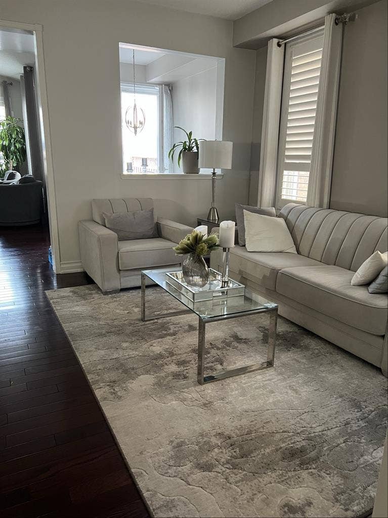 Room for Rent in Pickering