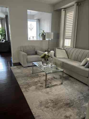 Room for Rent in Pickering
