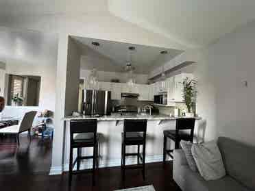 Room for Rent in Pickering
