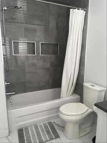 Room for Rent in Pickering
