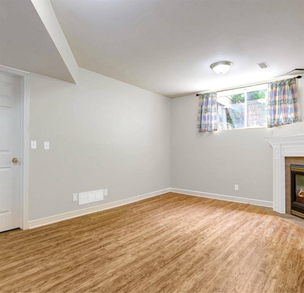 Clean and bright space!