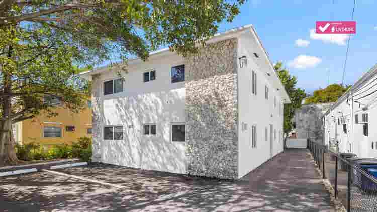 Private Room Avail. in 2b/1b