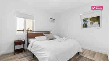 Private Room Avail. in 2b/1b