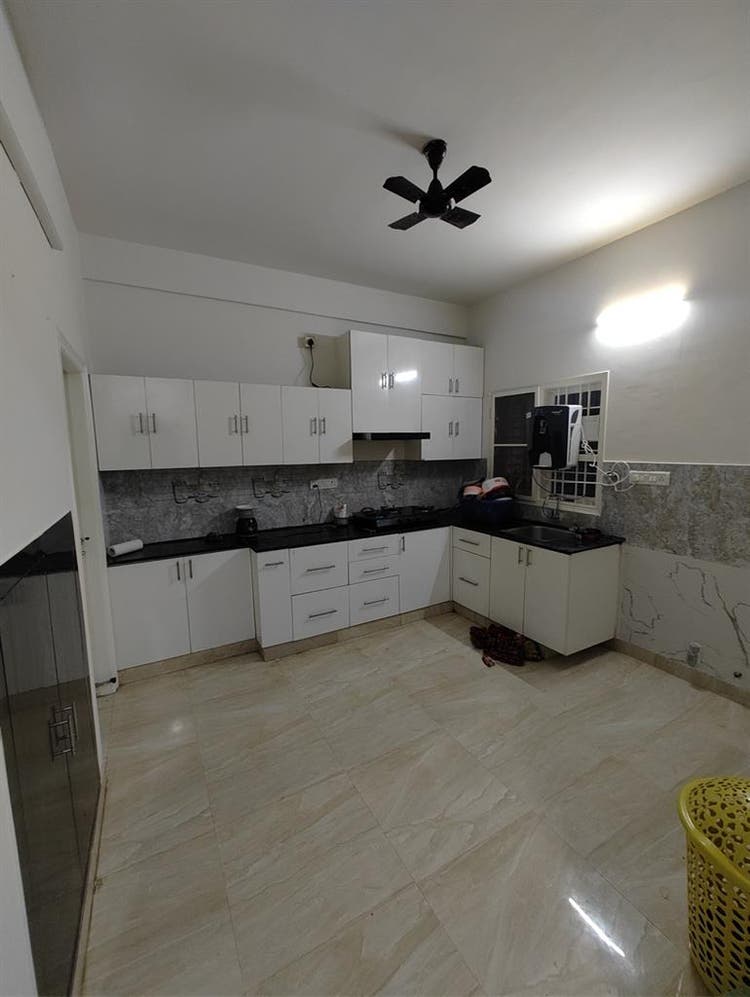 Looking for third tenant
