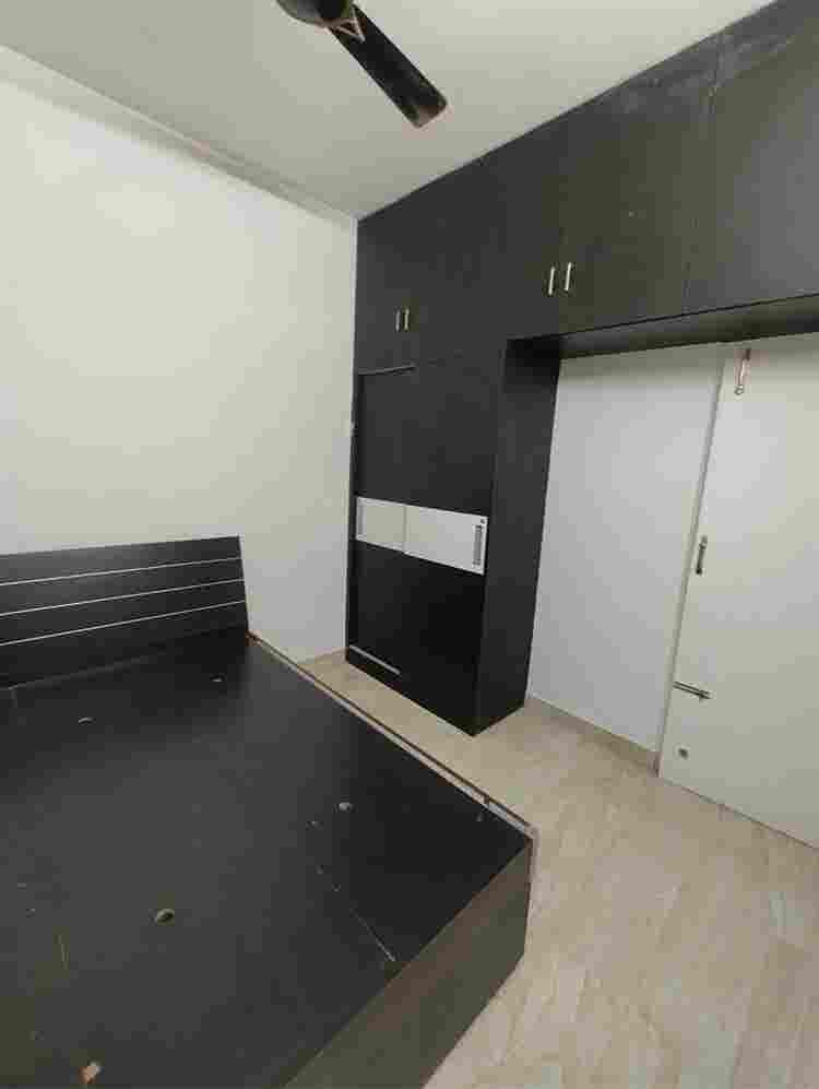 Looking for third tenant