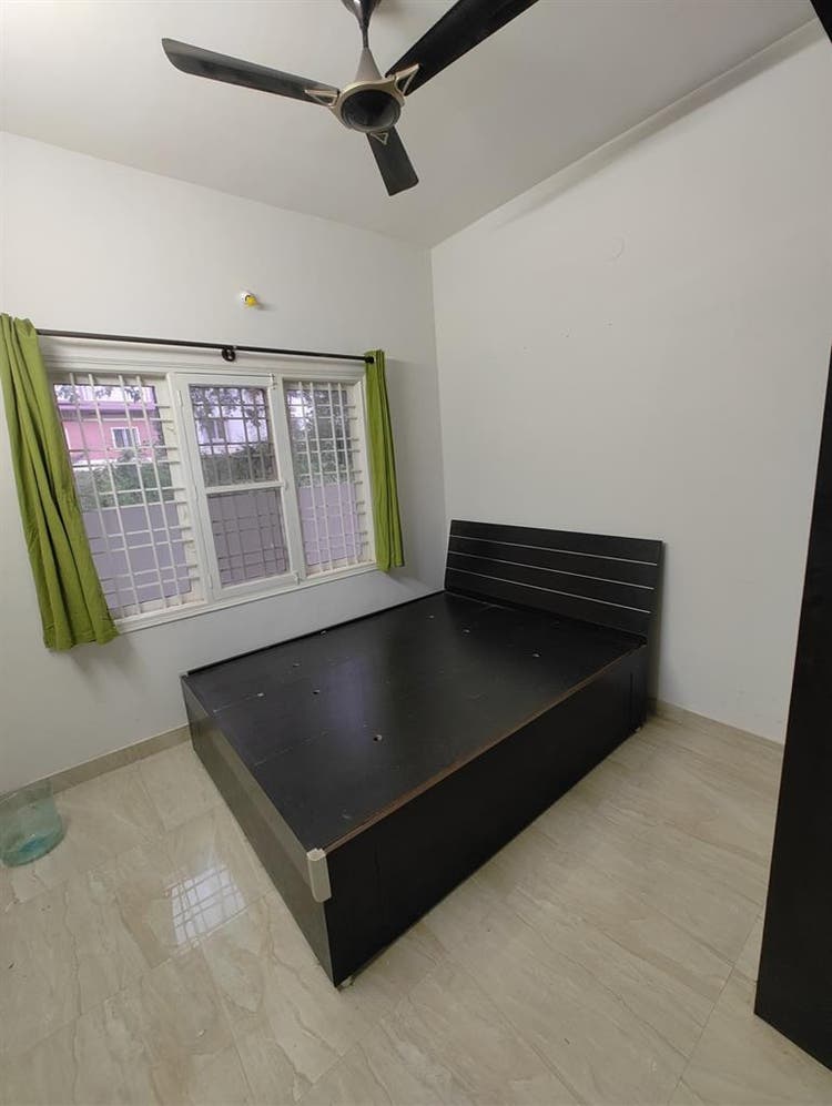 Looking for third tenant