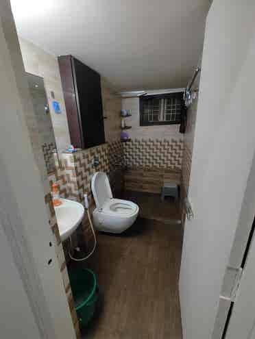 Looking for third tenant
