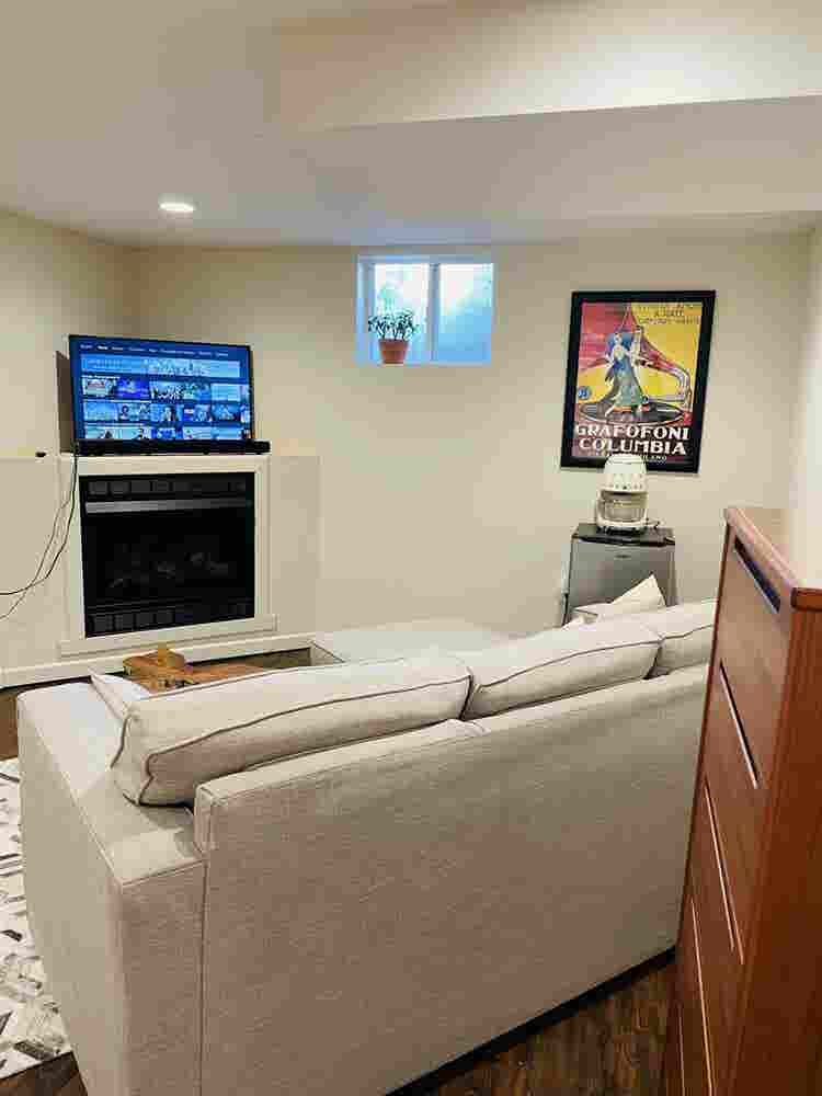 Fully Furnished Room / Private Bath