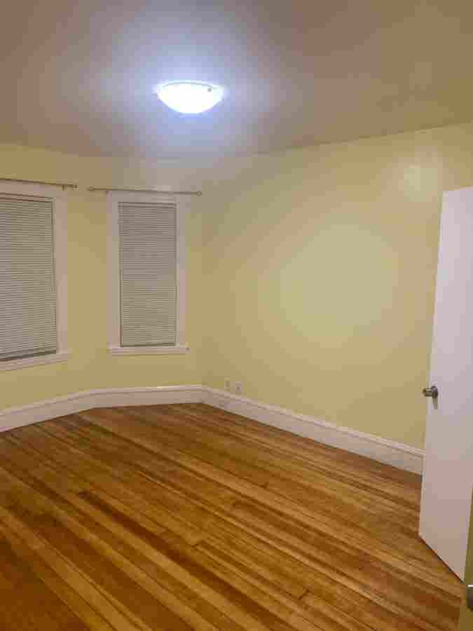 ROOM FOR RENT EVERY THING INCLUDED