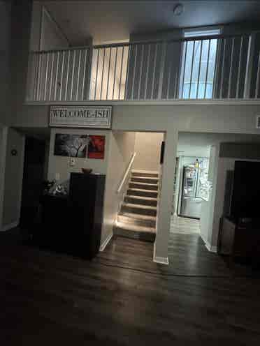 Pool View Room in Safe Townhouse
