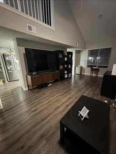 Pool View Room in Safe Townhouse