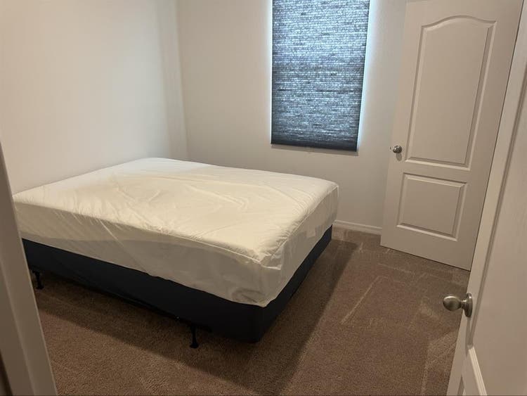 Beautiful Private bedroom and Bath