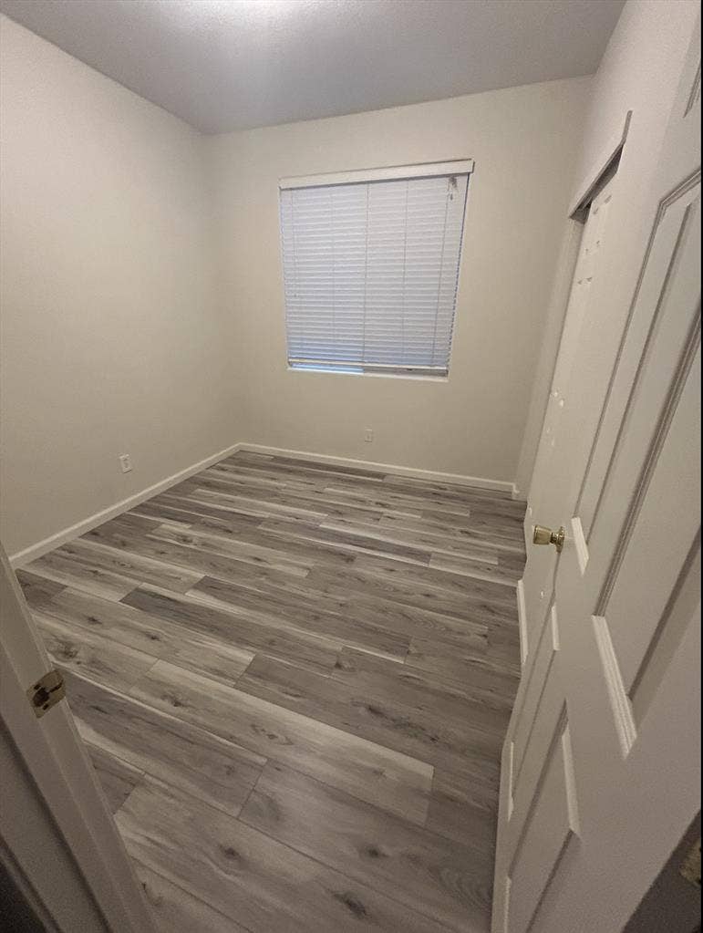 🏡Room & Shared Bath - Available!